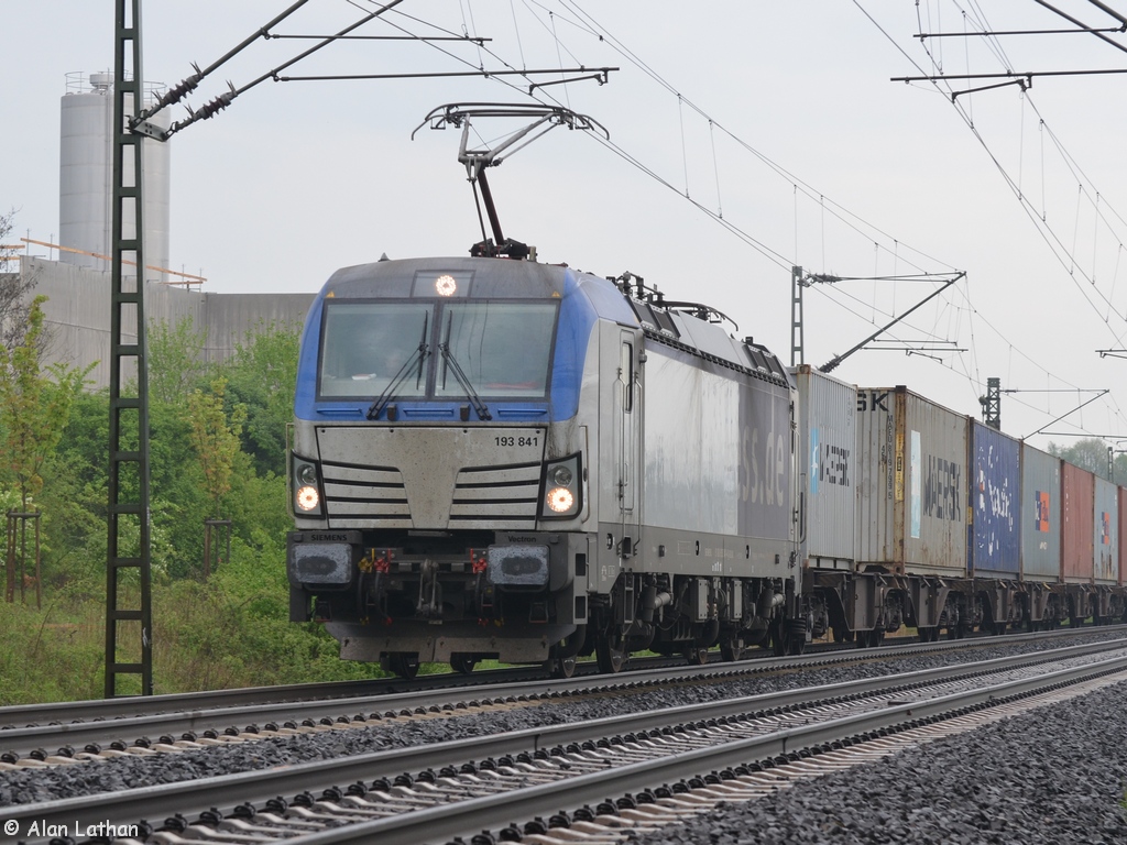 193 841 Hünfeld 29 Apr 2014
Vectron, with BoxXpress partly obliterated
