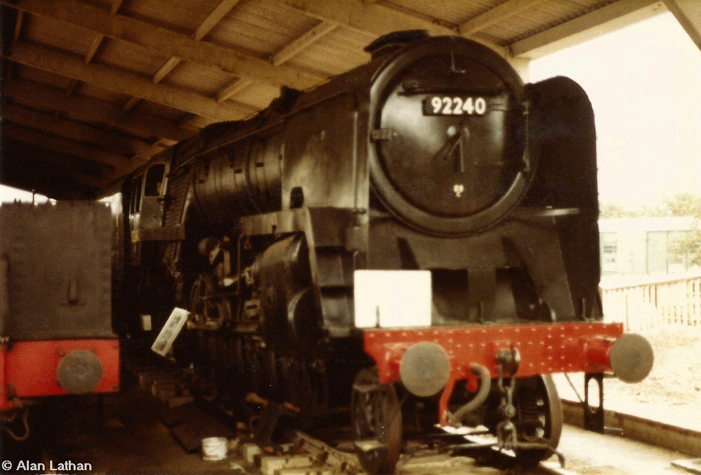 92240 Bluebell Rlwy Sheffield Park
Standard Class 9F built at Crewe Works in 1958 and sent for scrap 7 years later
