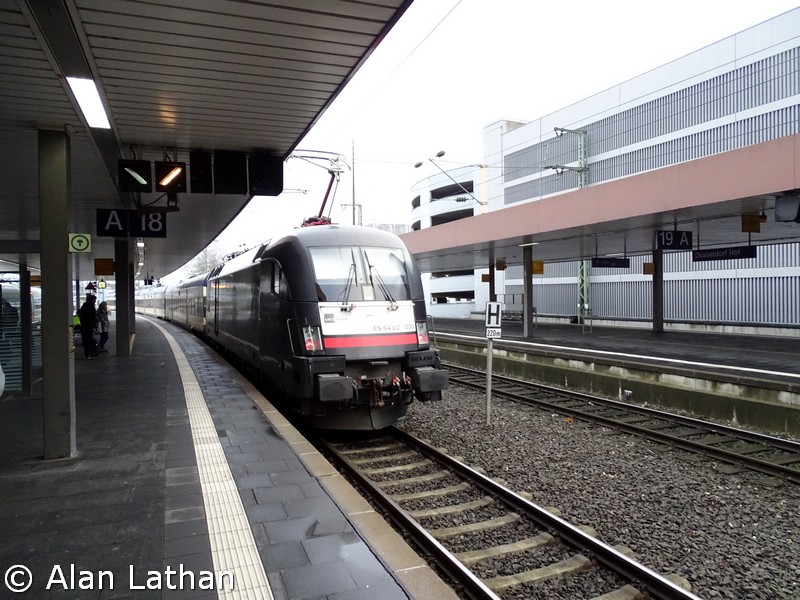 182 530 Düsseldorf Hbf 29 Jan 2015
HKX departing
