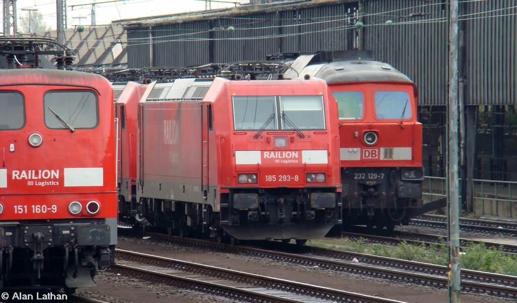 232 129 Wanne-Eickel 13 Apr 2008
with 151 160 and 185 293
