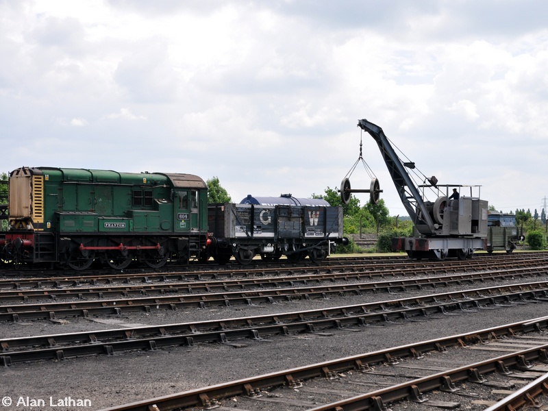 Didcot RC 13 June 2010
Steam crane transferring wheels to the restoration project from a PNA GWS5267 wagon
