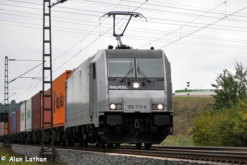 185 717 Hünfeld-North 23 Sept 2013
on hire to BoxExpress
