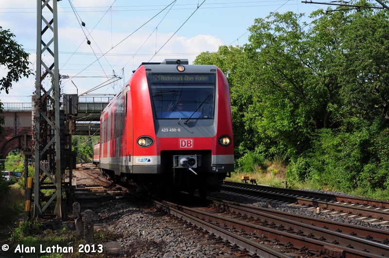 423 450 Wiesbaden-Ost 28 Aug 2013

