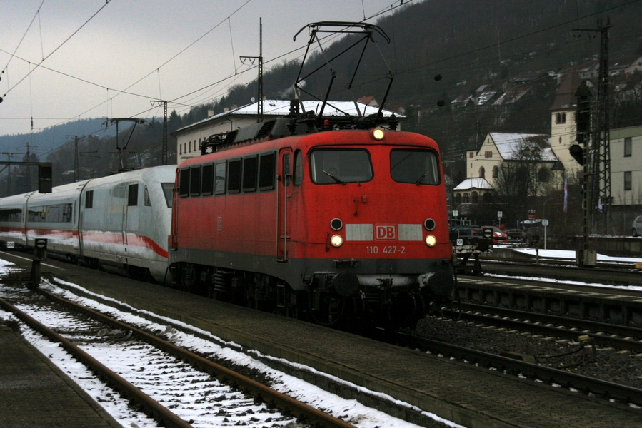 110 427 Gemünden 14 Feb 2012
with ICE-2 402 039 in tow
