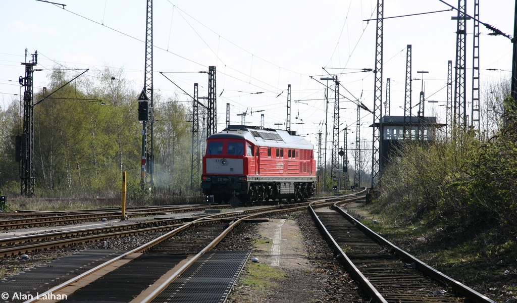 232 904 Osterfeld-Süd 12 April 2008
Getting ready for business
