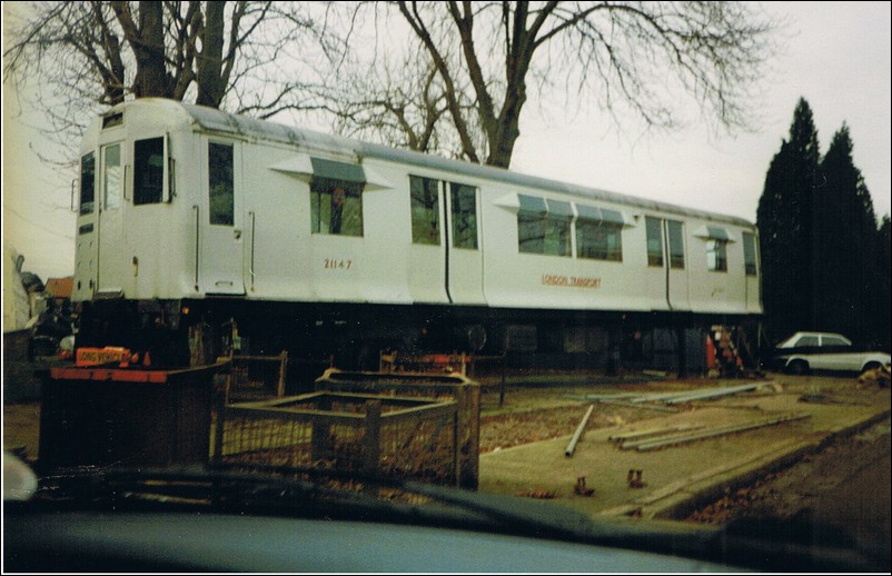LT 21147 Shepperton Studios 1989
I found this piece of LT rolling stock during a visit to the studios in 1989. It stood opposite the crowd dressing rooms for 'Henry the Vth'
